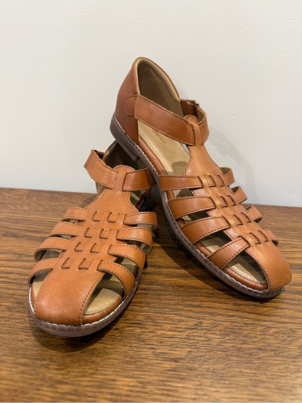 Hush Puppies Fisherman Sandals Women’s Size 12 Tan Comfort Sandals
